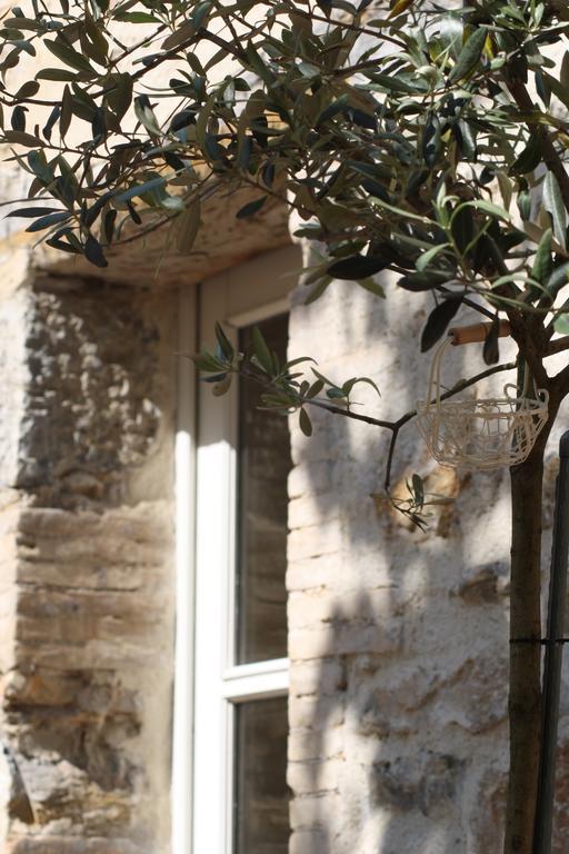 L'Abri Du Poete Panzió Besse-sur-Issole Kültér fotó