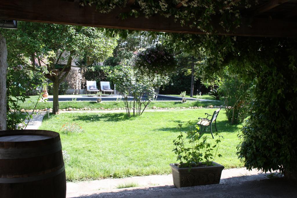 L'Abri Du Poete Panzió Besse-sur-Issole Kültér fotó