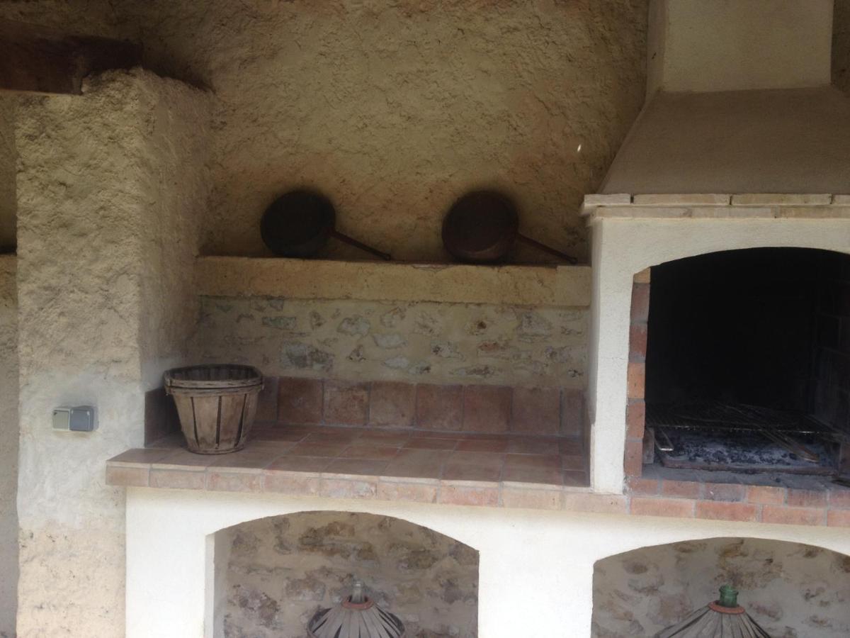 L'Abri Du Poete Panzió Besse-sur-Issole Kültér fotó